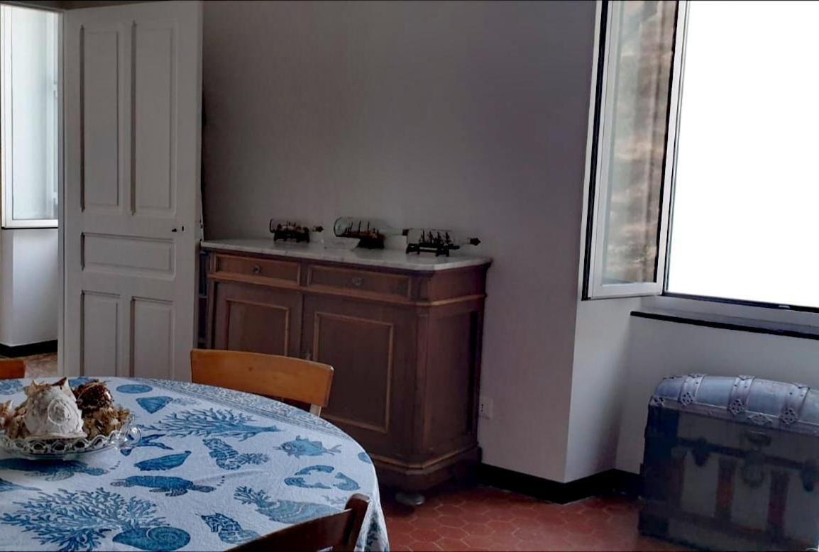 Appartamento Nel Borgo Con Splendida Vista Sul Mare Черво Екстериор снимка